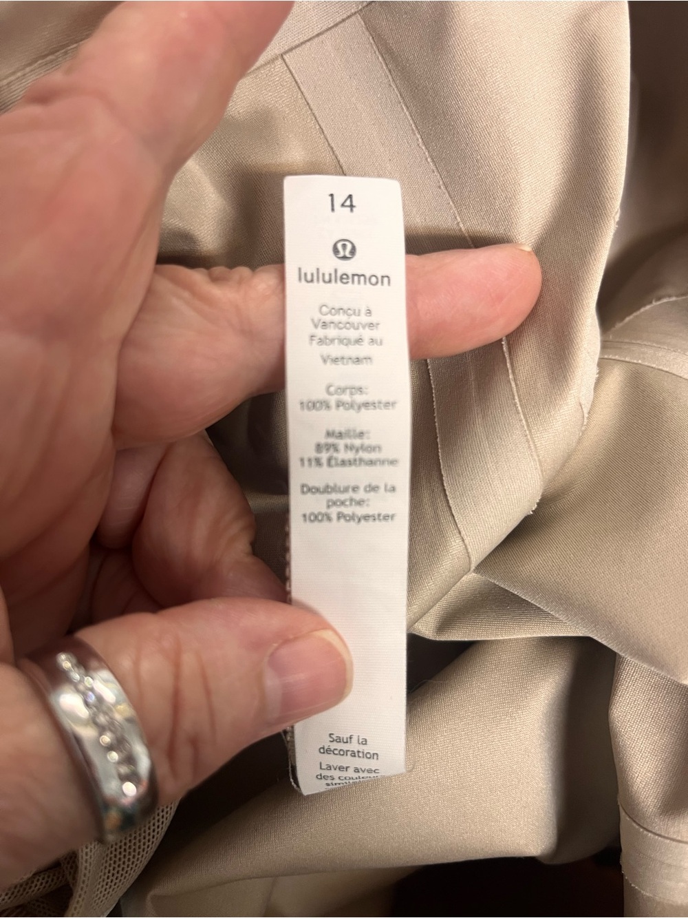 lululemon athletica Women's Hooded Raincoat in Trench - Picture 6 of 16